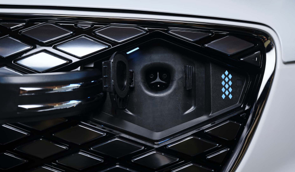 Обновленный Genesis Electrified GV70 станет дальнобойнее