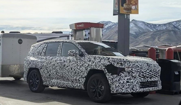 Дайджест дня: Rolls-Royce Cameo, будущий RAV4 и другие события индустрии Дайджест дня: Rolls-Royce Cameo, будущий RAV4 и другие события индустрии