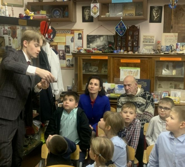 «Живя на земле, не теряй высоты…»