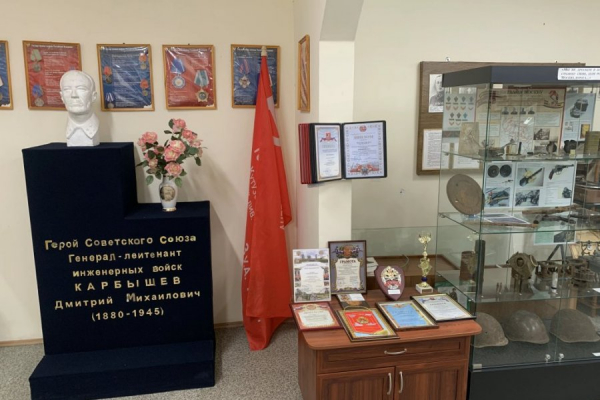 «Живя на земле, не теряй высоты…»