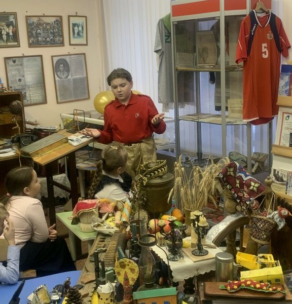 «Живя на земле, не теряй высоты…»