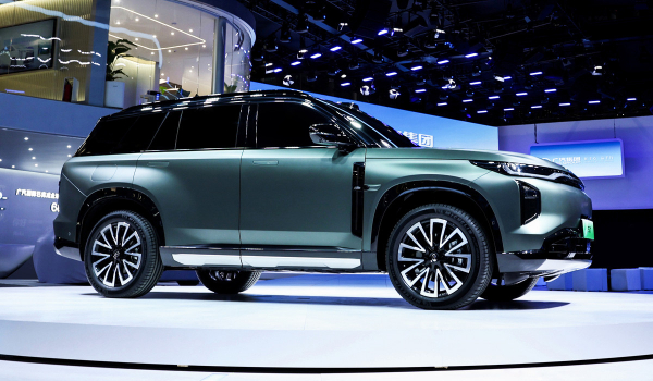 GAC представил большой гибридный кроссовер Trumpchi S7 GAC представил большой гибридный кроссовер Trumpchi S7