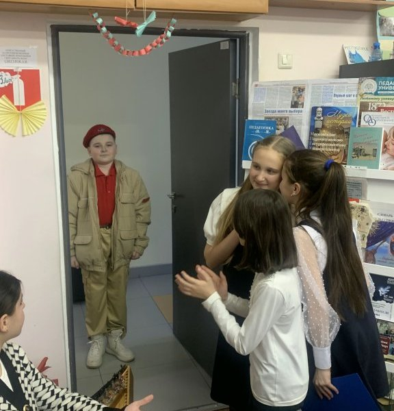 «Живя на земле, не теряй высоты…»