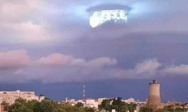 Корабль пришельцев оказался люстрой