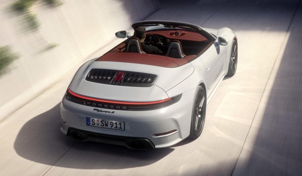 Обновленный Porsche 911 Carrera S: пока только задний привод Обновленный Porsche 911 Carrera S: пока только задний привод