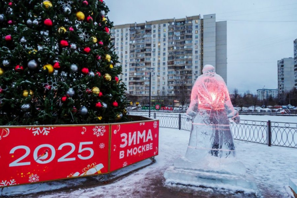Скульптуры на площади Юности и в 15 микрорайоне вновь открыты после оттепели
