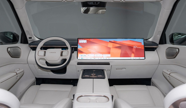 Кроссовер Lynk & Co 900 опередил Volvo в развитии