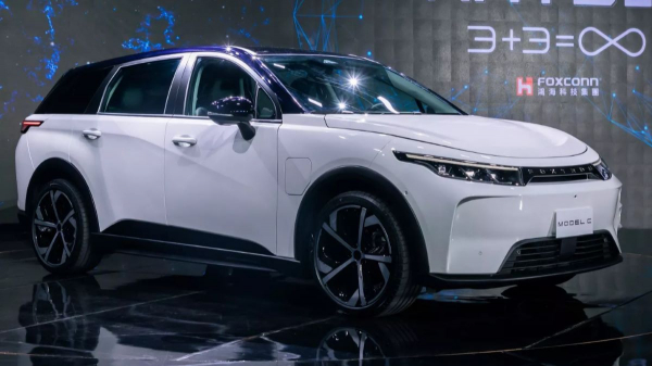 Компания Foxconn подготовит электромобили для японских марок Компания Foxconn подготовит электромобили для японских марок