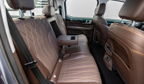 На российский рынок выходят крупные пикапы Foton Tunland V7 и V9