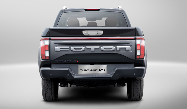 На российский рынок выходят крупные пикапы Foton Tunland V7 и V9