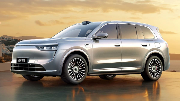 Кроссовер Aito/Seres M8 даст бой старшим моделям Li