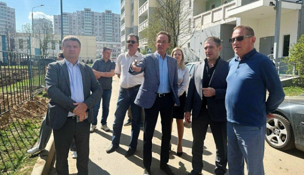 Графики благоустройства в Зеленограде соблюдаются несмотря на апрельские снегопады