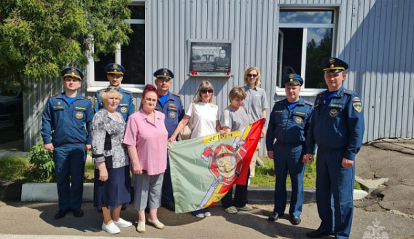 Зеленоградские пожарные почтили память бывшего руководителя 61 ПСЧ Валентина Прохорова