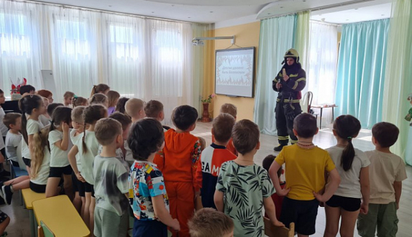 Зеленоградские пожарные проводят акцию «Детство должно быть безопасным»
