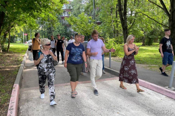 Глава управы Старое Крюково Максим Хлудов провел традиционный обход территории