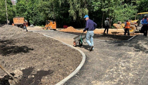 Программа благоустройства дворов в Зеленограде выполнена наполовину