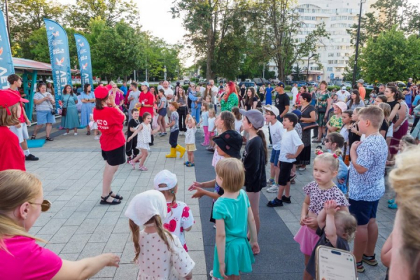Пенная вечеринка состоялась на площади Юности