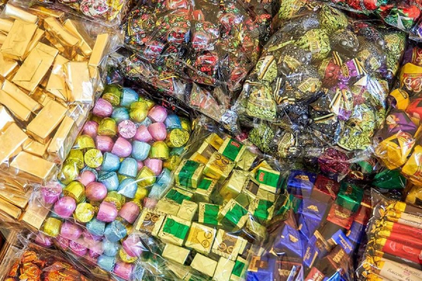 Владельцы столичных магазинов передают бойцам СВО продукты, одежду и технику