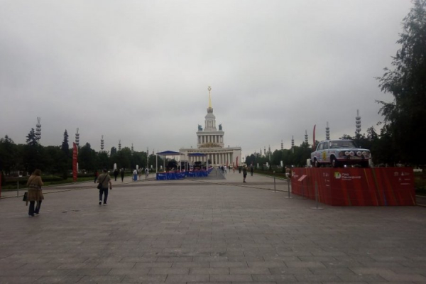А я сяду в кабриолет