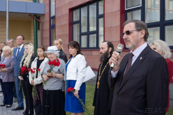 Памятную доску Дмитрию Разумовскому открыли в Зеленограде