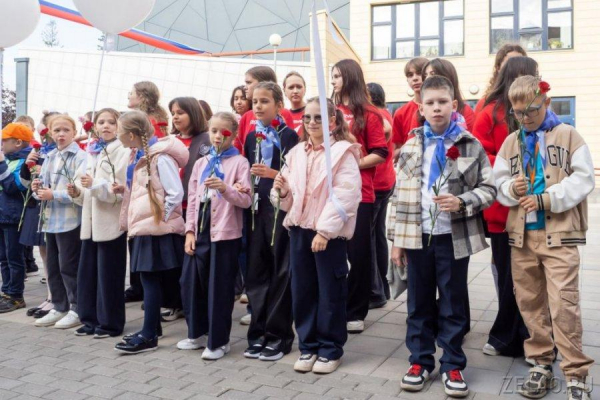 Памятную доску Дмитрию Разумовскому открыли в Зеленограде