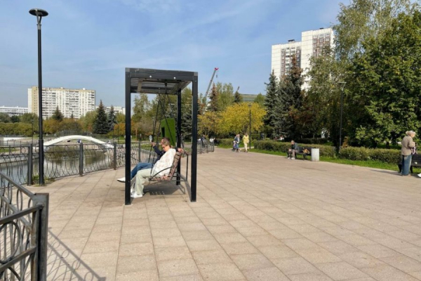 В зоне отдыха Михайловского пруда поддерживается регулярный порядок