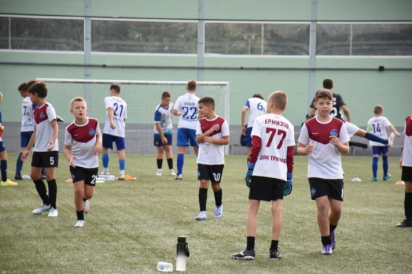 300 юных футболистов открыли новый сезон в Зеленограде