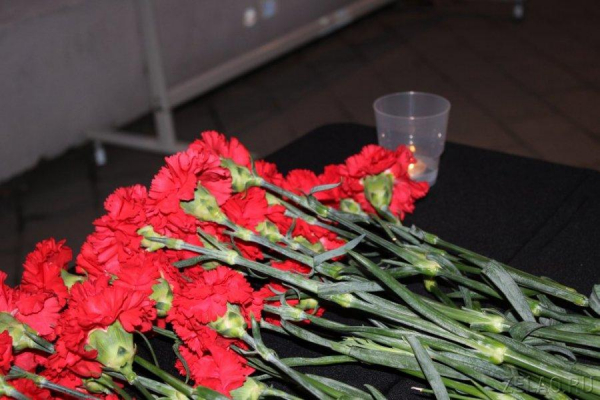На площади Юности в Зеленограде прошла акция памяти «Свеча Беслана»