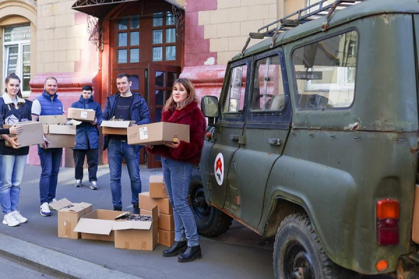 Волонтеры Мещанского района регулярно отправляют гуманитарную помощь бойцам СВО