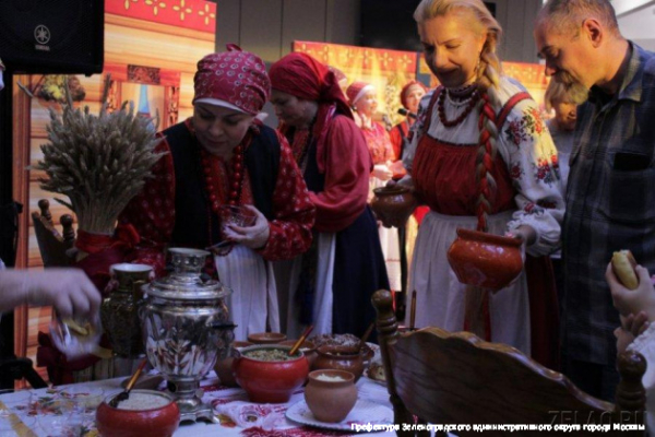 От зерна до рубахи: Этнофестиваль собрал любителей старины