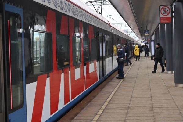 На праздниках электрички не будут останавливаться в «Ховрино» при движении в область