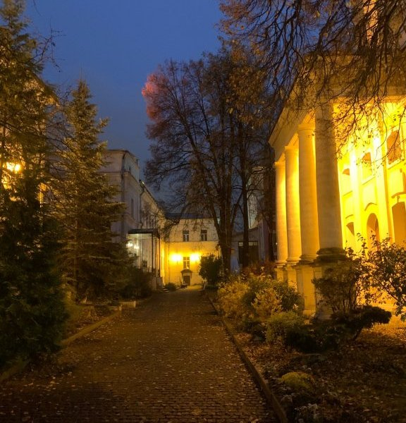 «На брезе реки Москвы, в горах…»