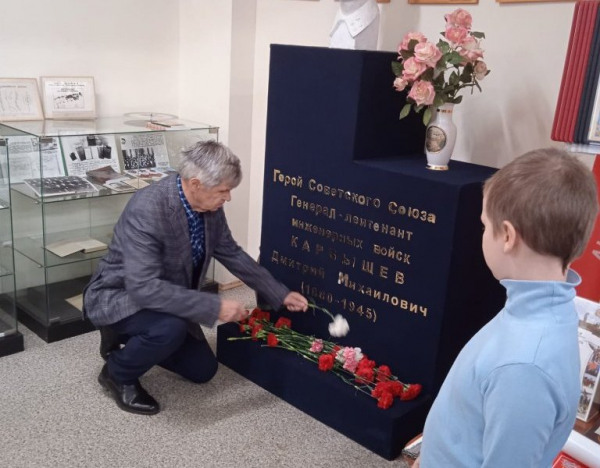 Делегация зеленоградцев посетила Музей Карбышева и его времени