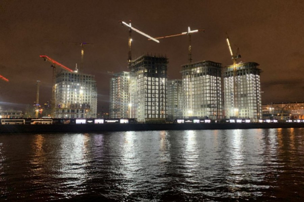 «На брезе реки Москвы, в горах…»