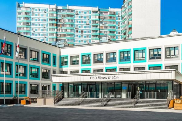 Собянин: К сентябрю 2026 года построим и реконструируем около 120 зданий школ