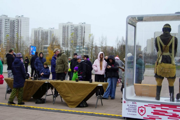 Военно-исторический мастер-класс прошел на Михайловском пруду в Зеленограде