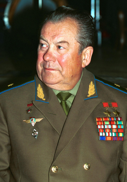 Тайны «синей папки» космонавта Поповича