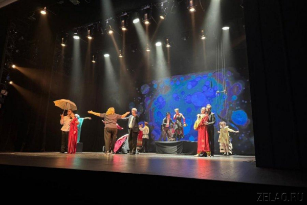 В «Ведогонь-театре» состоялся юбилейный вечер Александра Бавтрикова и Натальи Табачковой «Опять 25!»