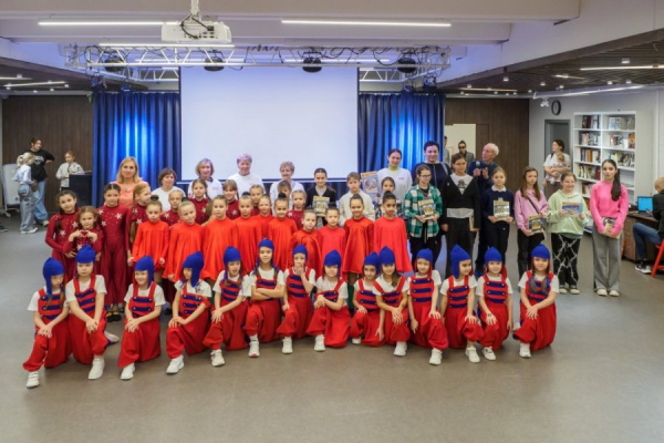 В библиотеке №252 открылась выставка лауреатов фестивалей «Россия, которую мы защищаем»