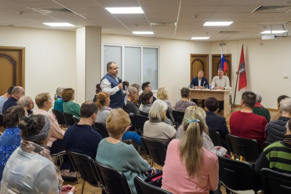 Обновленный проект благоустройства Черного озера представили в Савелках