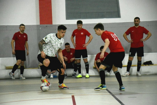 Три лиги и десятки матчей: начался сезон-2025/26 футзального первенства Зеленограда