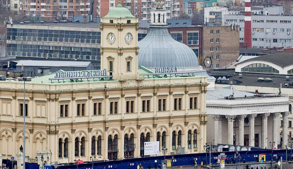 На Ленинградском вокзале поменяется схема прохода к поездам дальнего следования