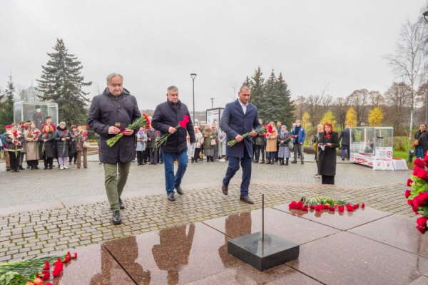 Зеленоград и Кострома почтили память героев Битвы за Москву