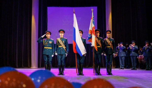 Префект ЗелАО Анатолий Смирнов провел награждение сотрудников МЧС России