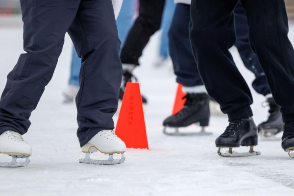 Москвичей приглашают на тренировки по зимним видам спорта