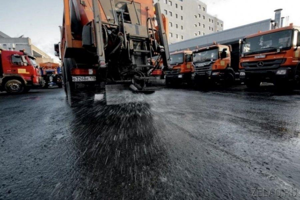 Коммунальные службы округа готовы к противогололедной обработке дорог и дворов