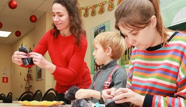 В «Доме лани» пройдет мастер-класс по росписи елочных украшений