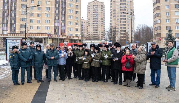 В Зеленограде открыли фотовыставку, посвященную 35-летию МЧС России