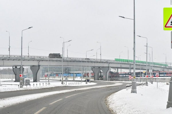 Собянин: Завершилось строительство новой дороги около станции Остафьево МЦД-2