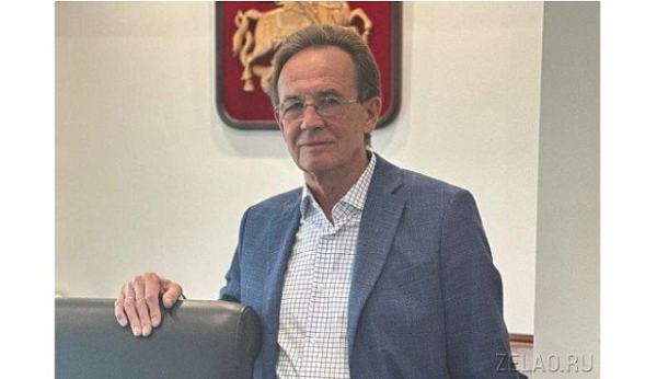 Префект ЗелАО Анатолий Смирнов поздравляет жителей с наступающим Новым годом